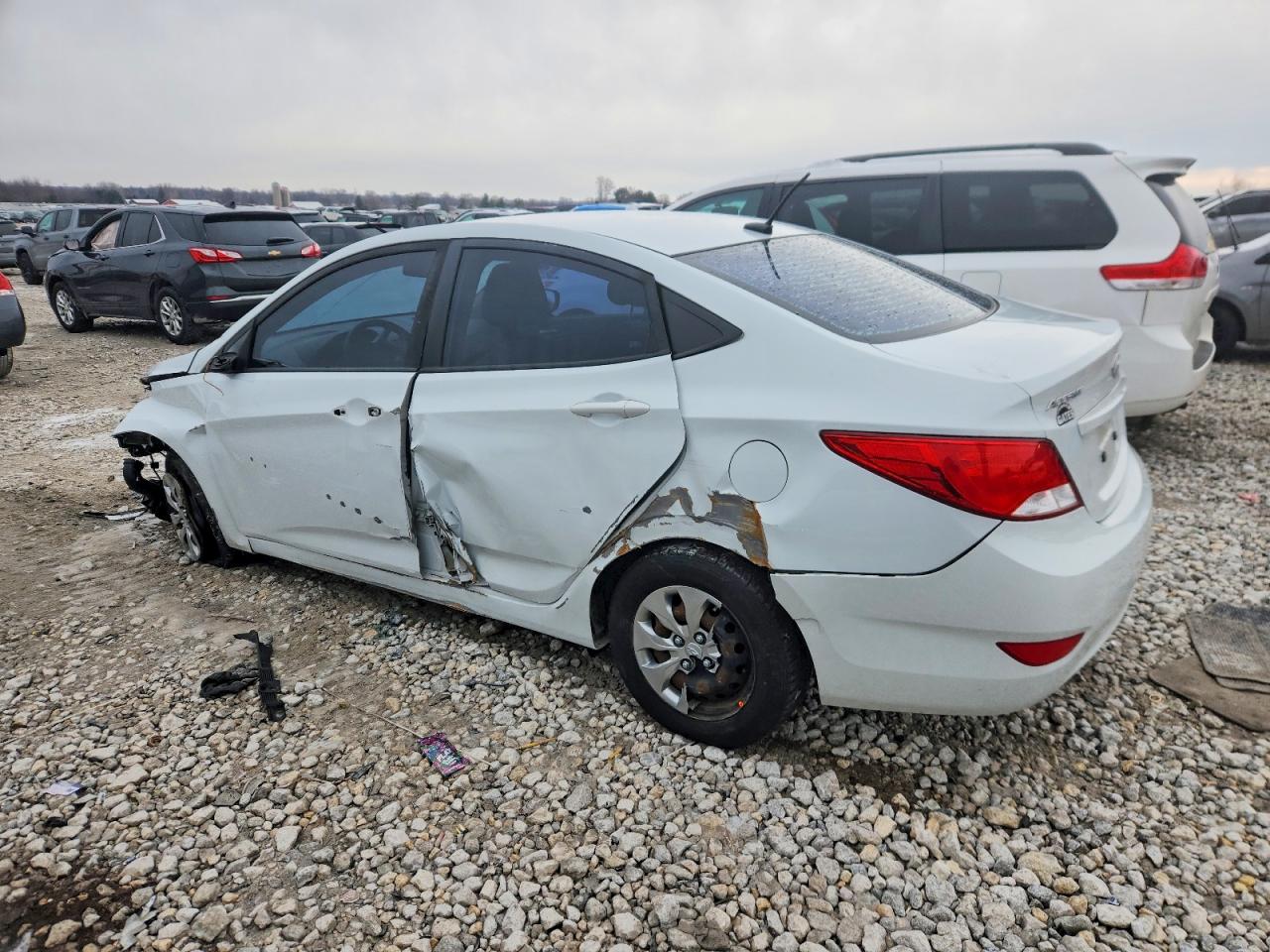 2017 HYUNDAI ACCENT SE photo 3