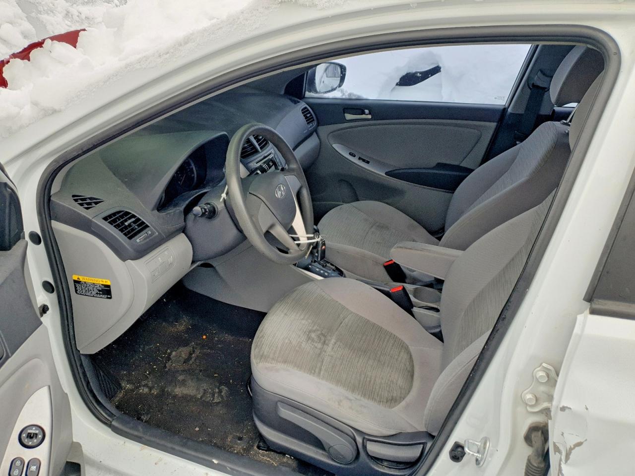 2017 HYUNDAI ACCENT SE photo 13