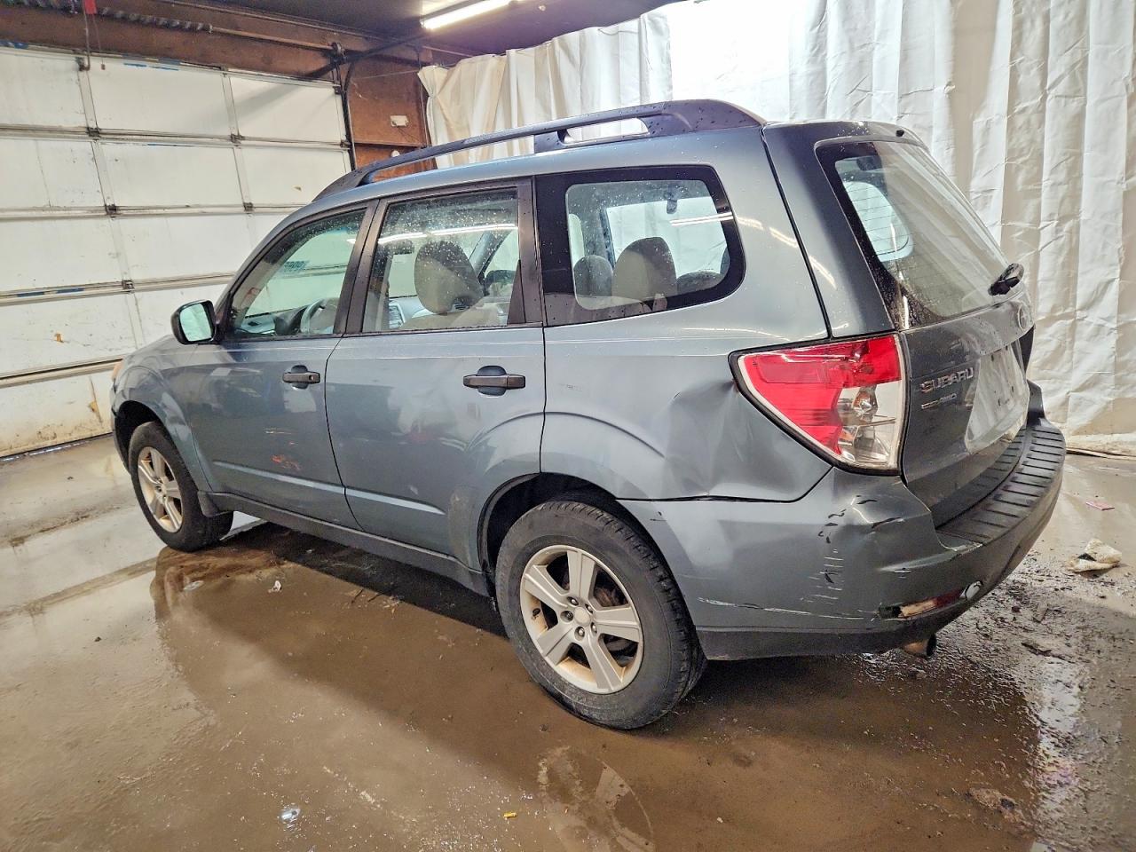 2011 SUBARU FORESTER 2.5X photo 2