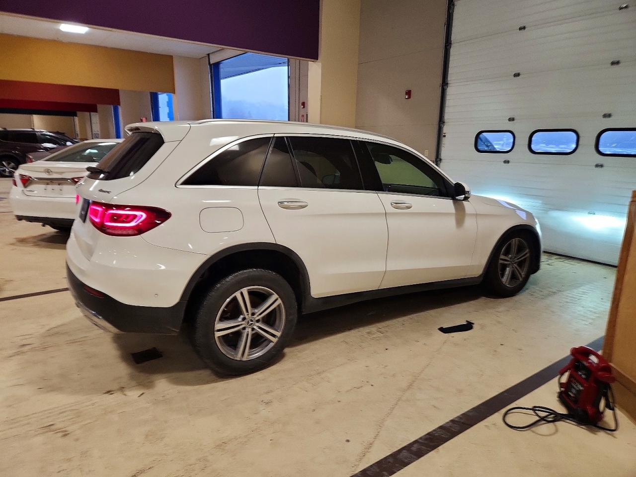 2021 MERCEDES-BENZ GLC 300 4MATIC photo 3