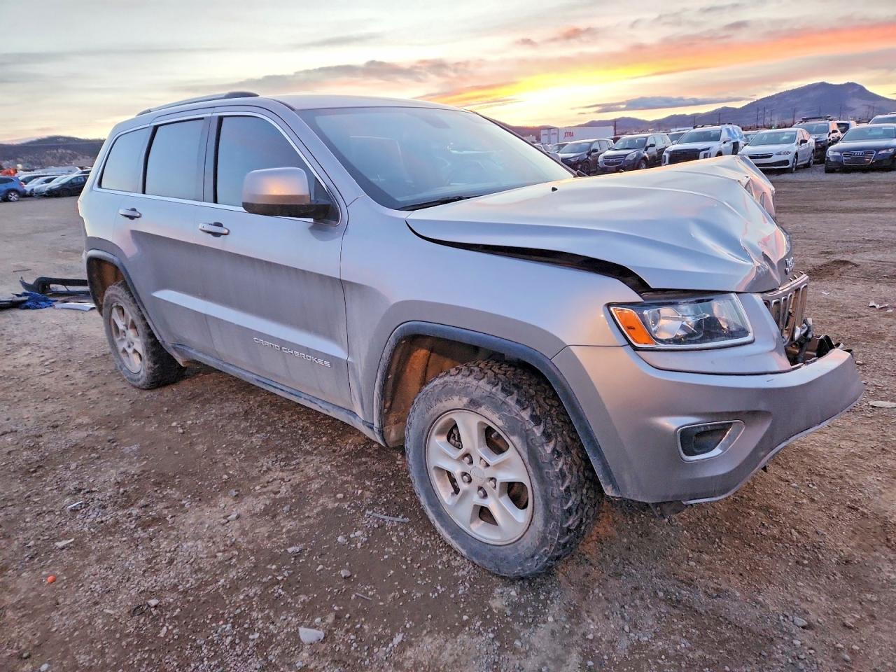 2016 JEEP GRAND CHEROKEE LAREDO photo 7