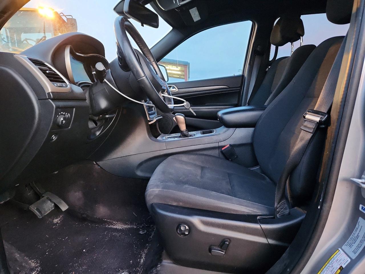 2016 JEEP GRAND CHEROKEE LAREDO photo 13
