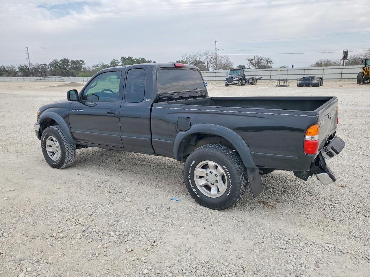 2004 TOYOTA TACOMA XTRACAB PRERUNNER photo 2