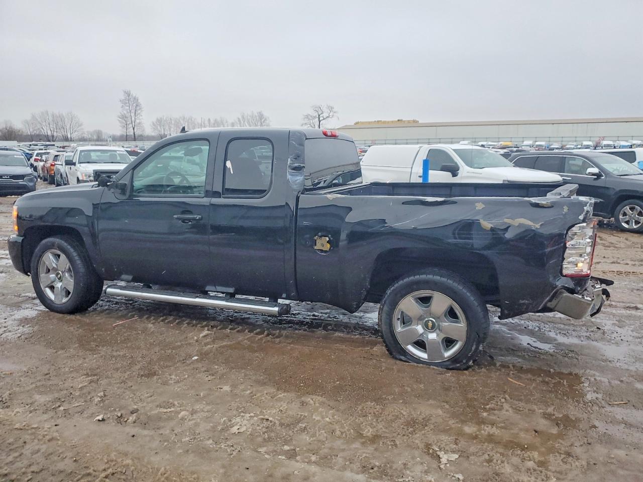 2010 CHEVROLET SILVERADO K1500 LTZ photo 2