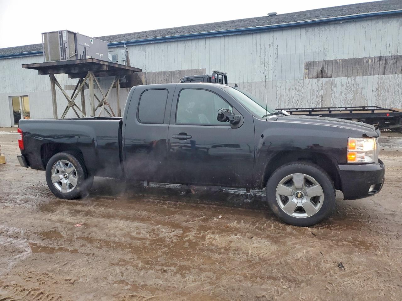 2010 CHEVROLET SILVERADO K1500 LTZ photo 4