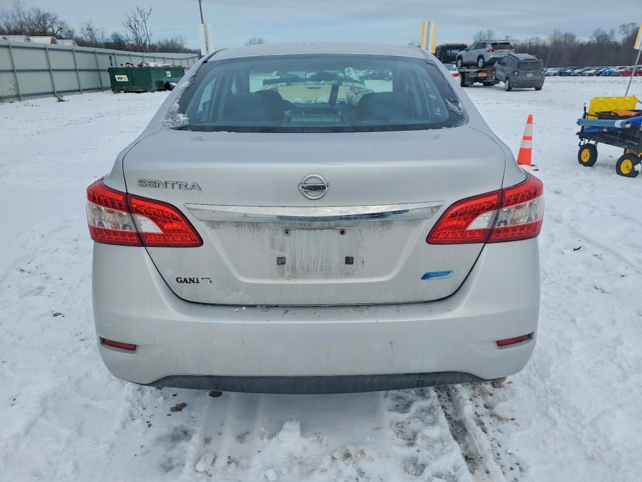 2013 NISSAN SENTRA S photo 11