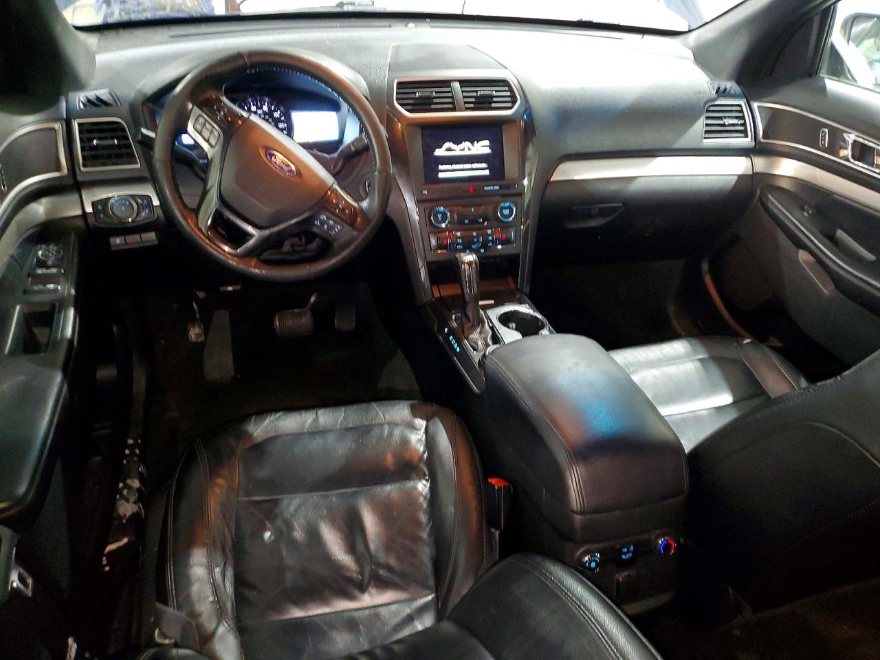 2016 FORD EXPLORER XLT photo 8