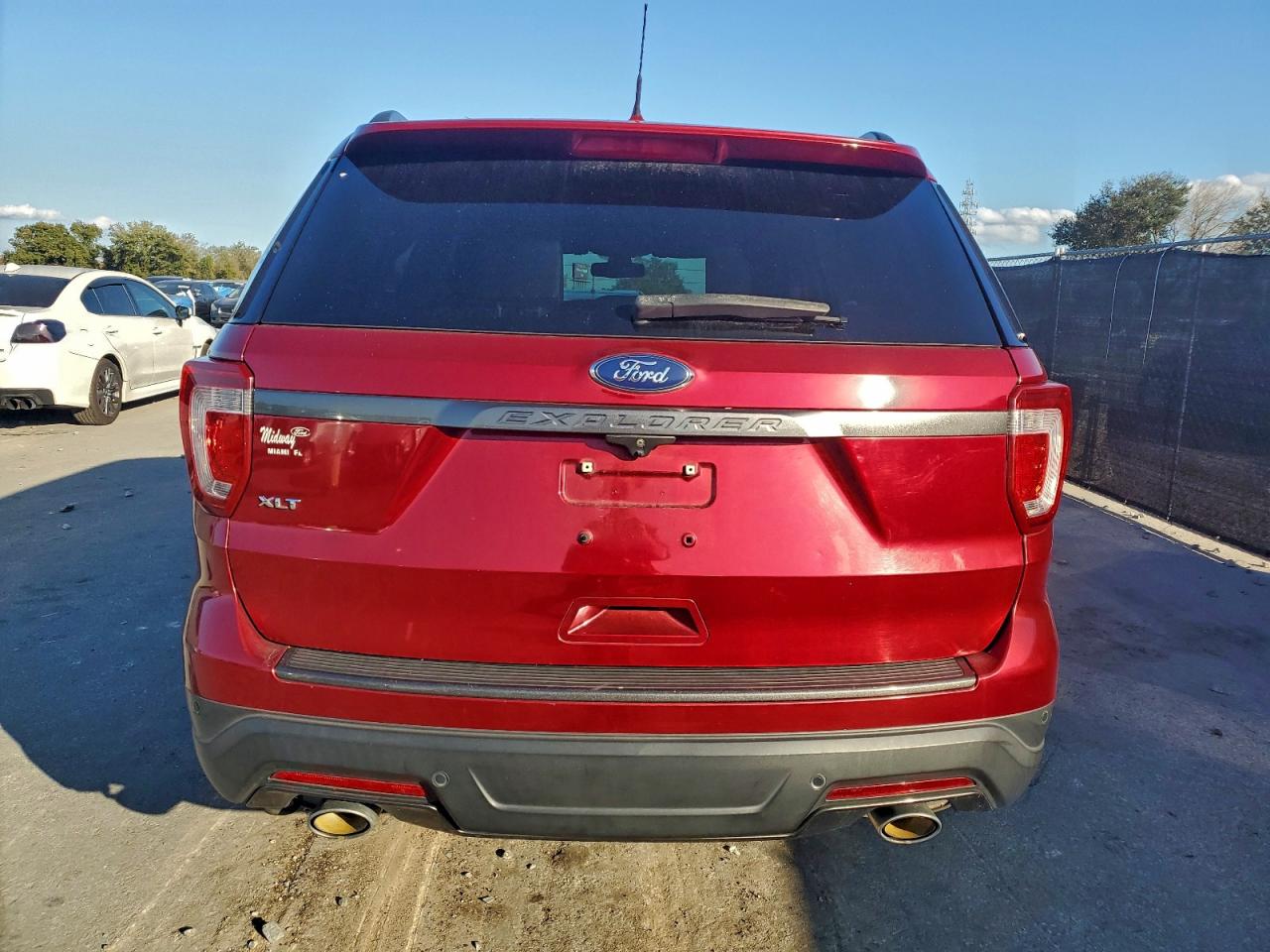 2018 FORD EXPLORER XLT photo 6