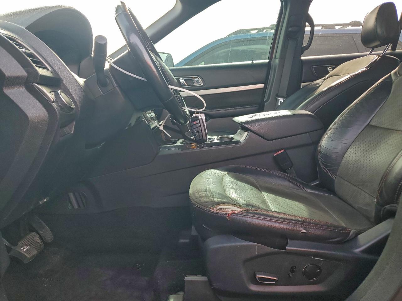 2018 FORD EXPLORER XLT photo 7
