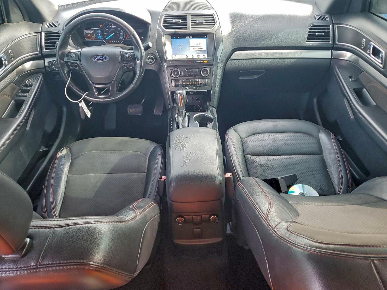2018 FORD EXPLORER XLT photo 8