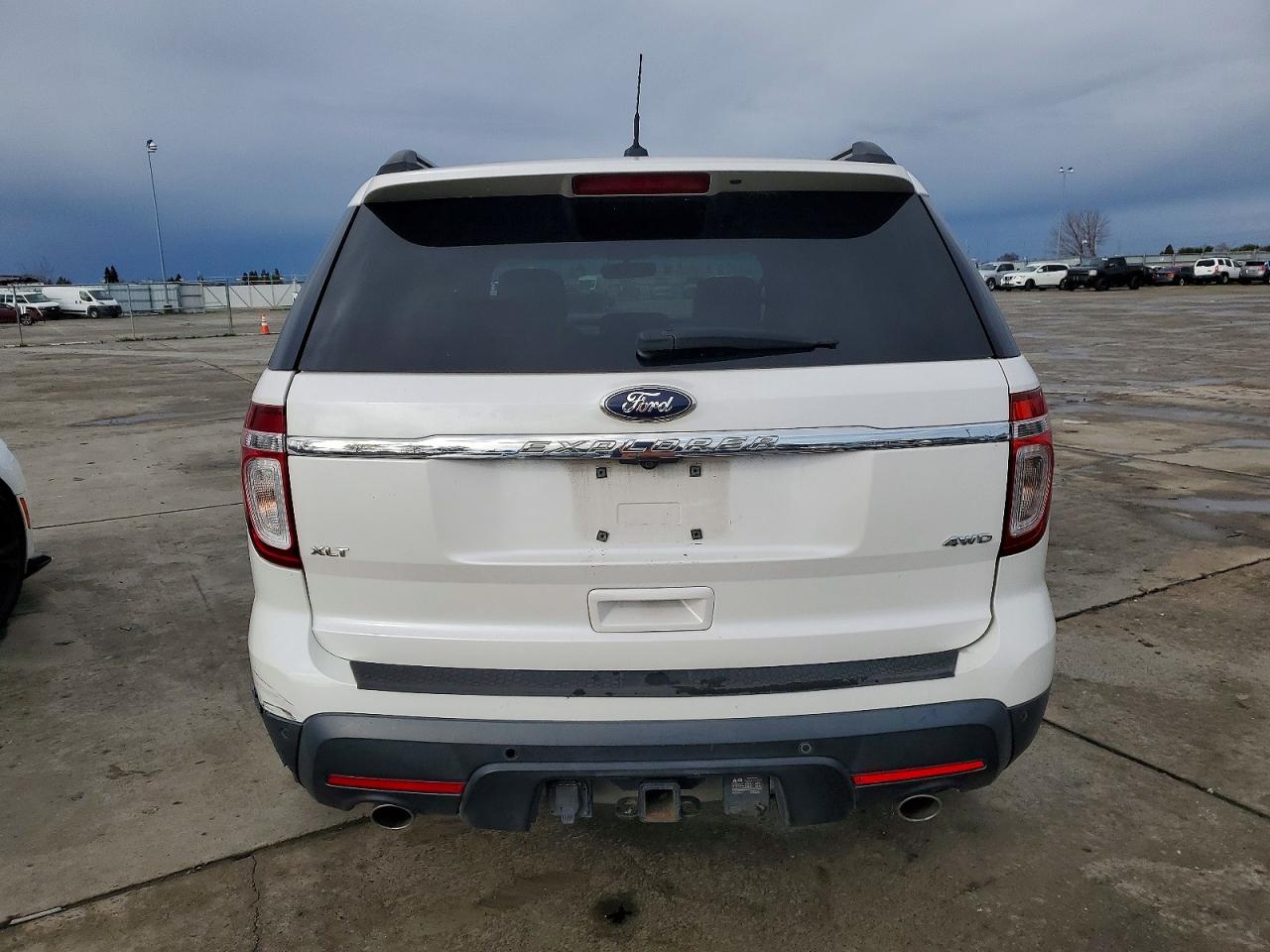 2013 FORD EXPLORER XLT photo 6