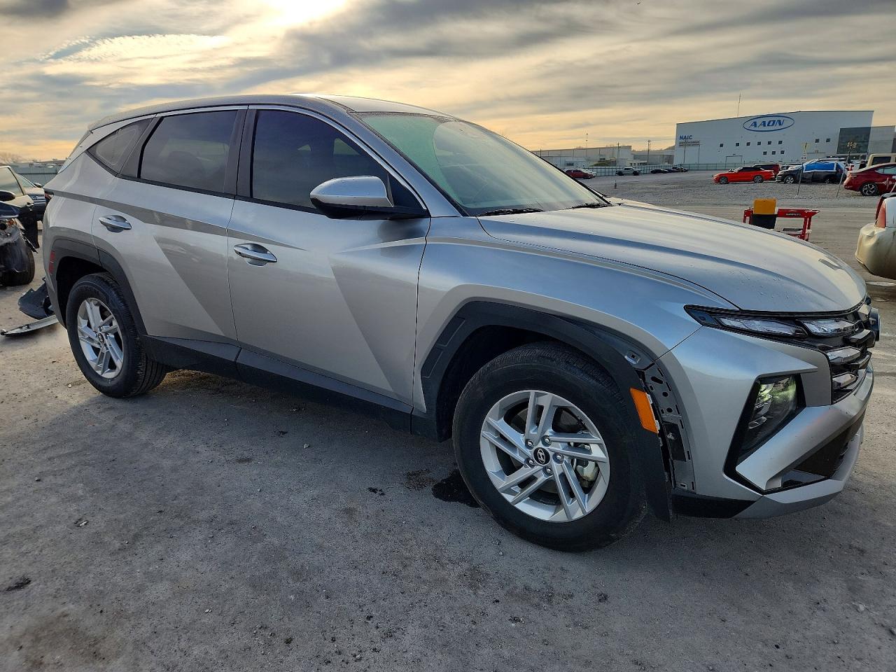 2025 HYUNDAI TUCSON SE photo 4