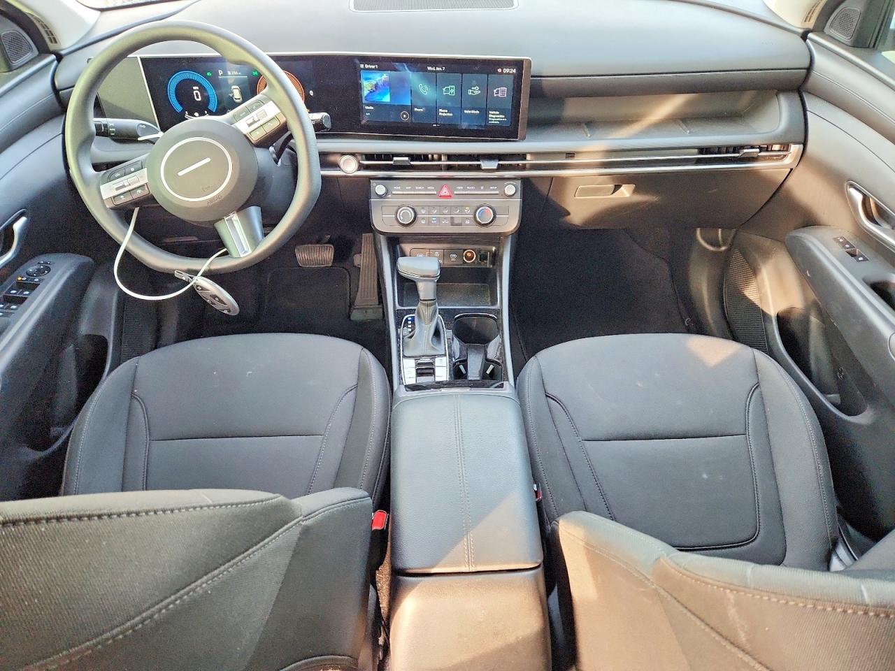 2025 HYUNDAI TUCSON SE photo 8