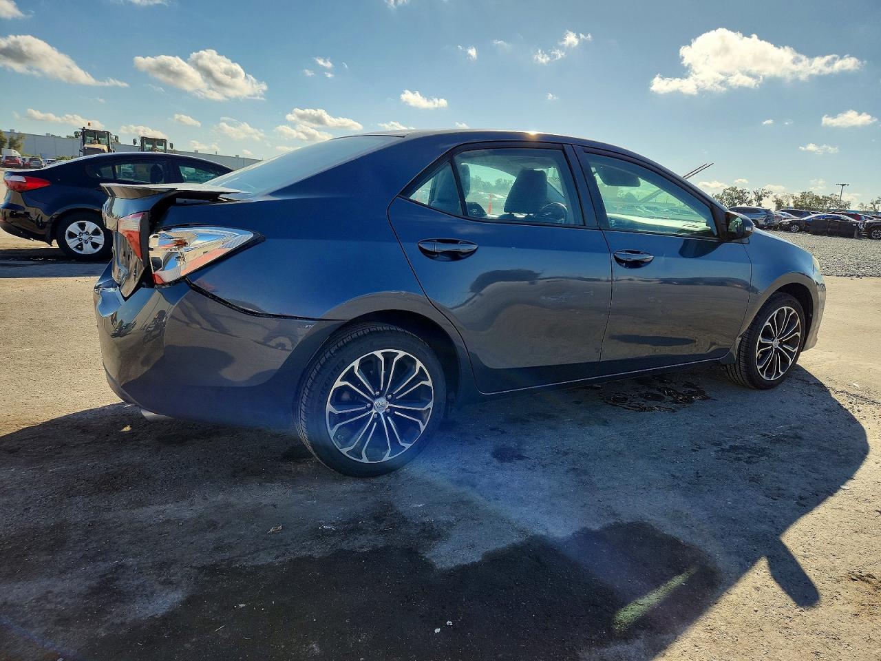 2014 TOYOTA COROLLA L photo 3