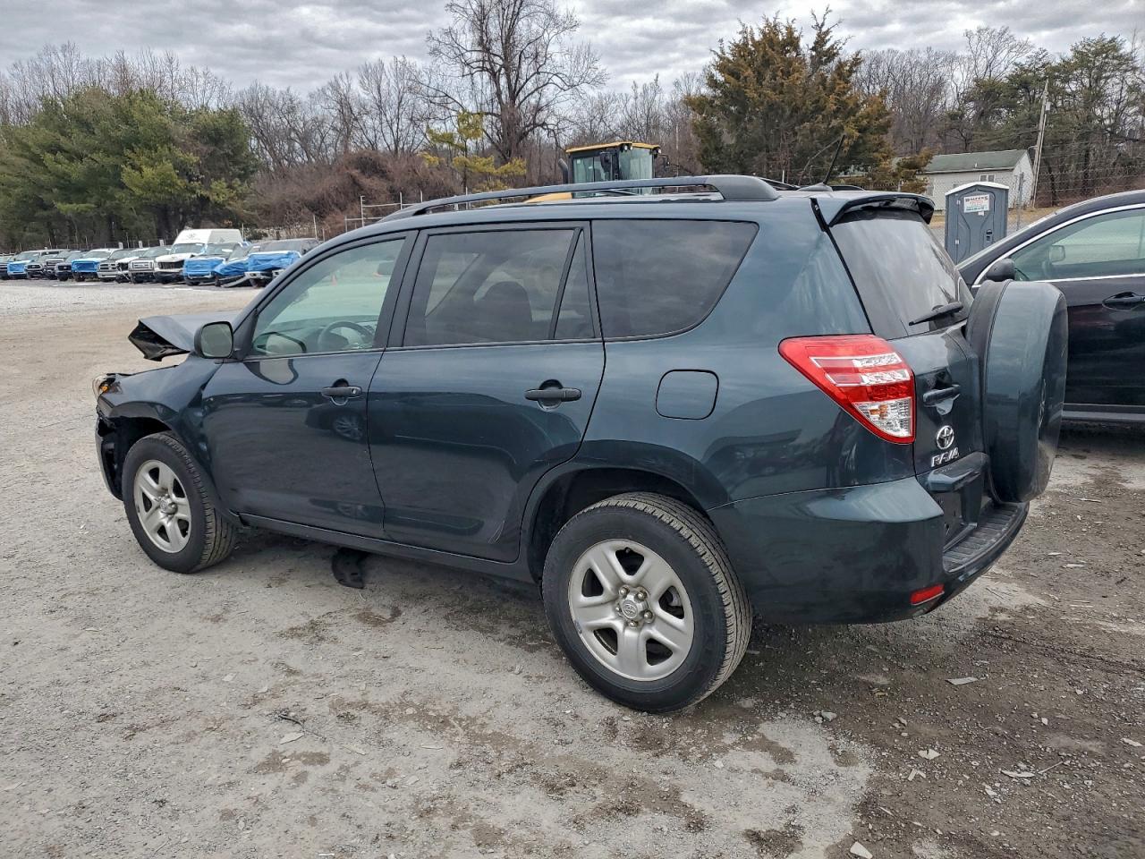 2011 TOYOTA RAV4 photo 2