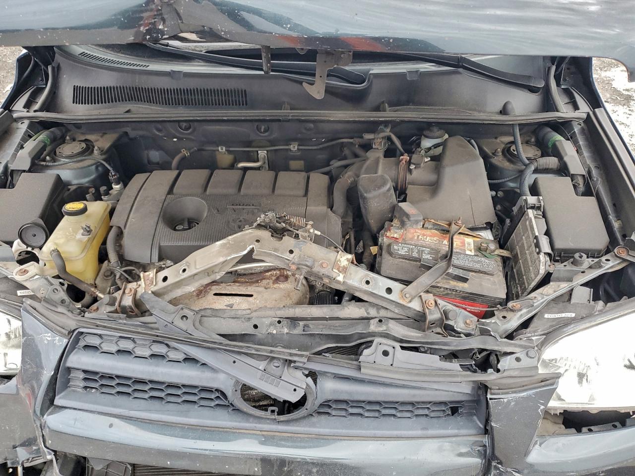 2011 TOYOTA RAV4 photo 12