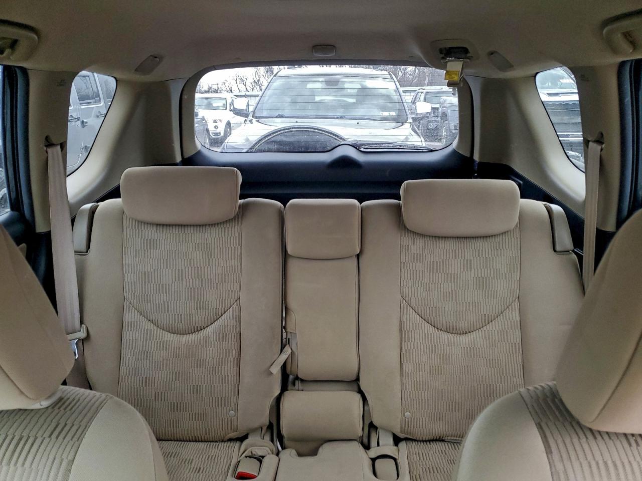 2011 TOYOTA RAV4 photo 10