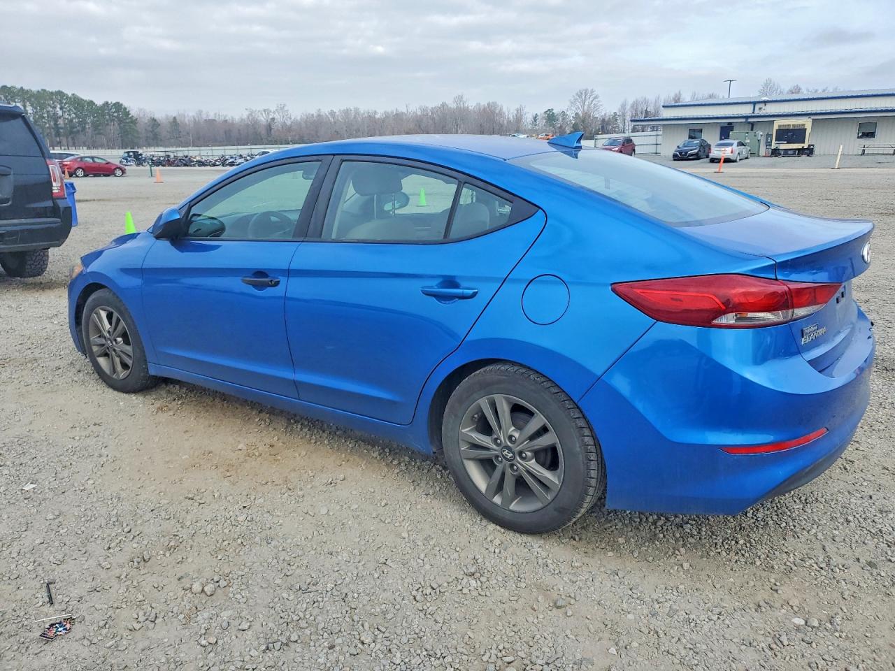 2017 HYUNDAI ELANTRA SE photo 2