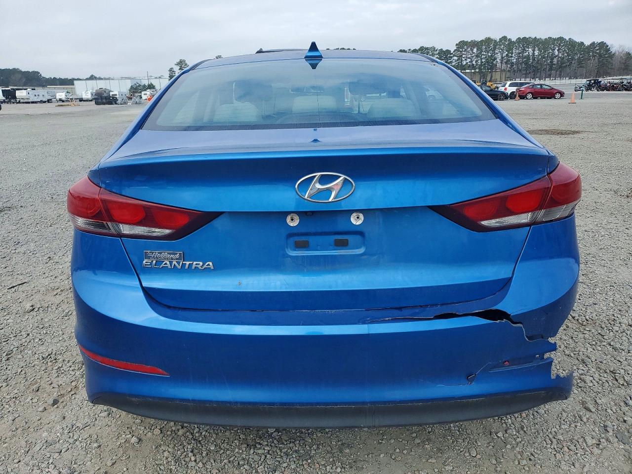 2017 HYUNDAI ELANTRA SE photo 6