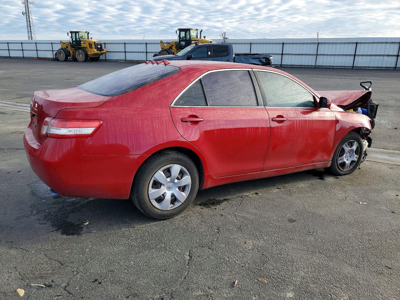 2010 TOYOTA CAMRY BASE photo 3