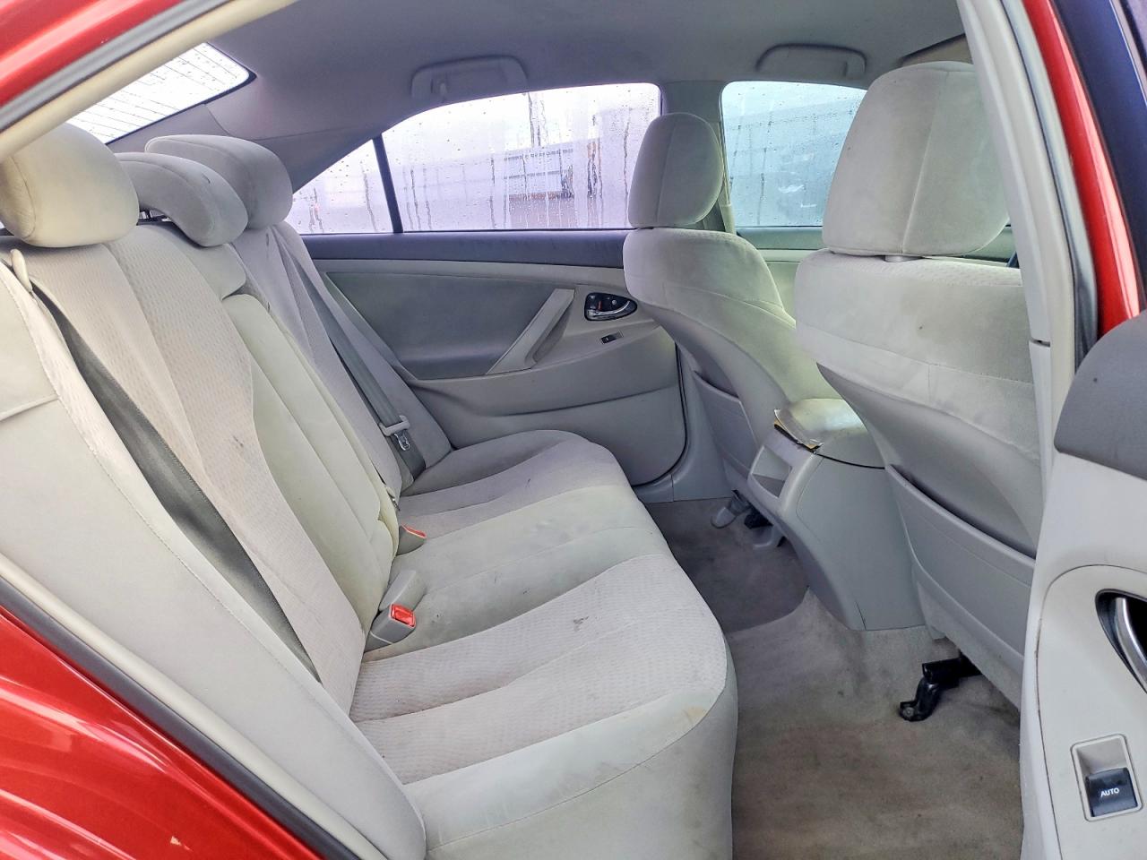 2010 TOYOTA CAMRY BASE photo 10