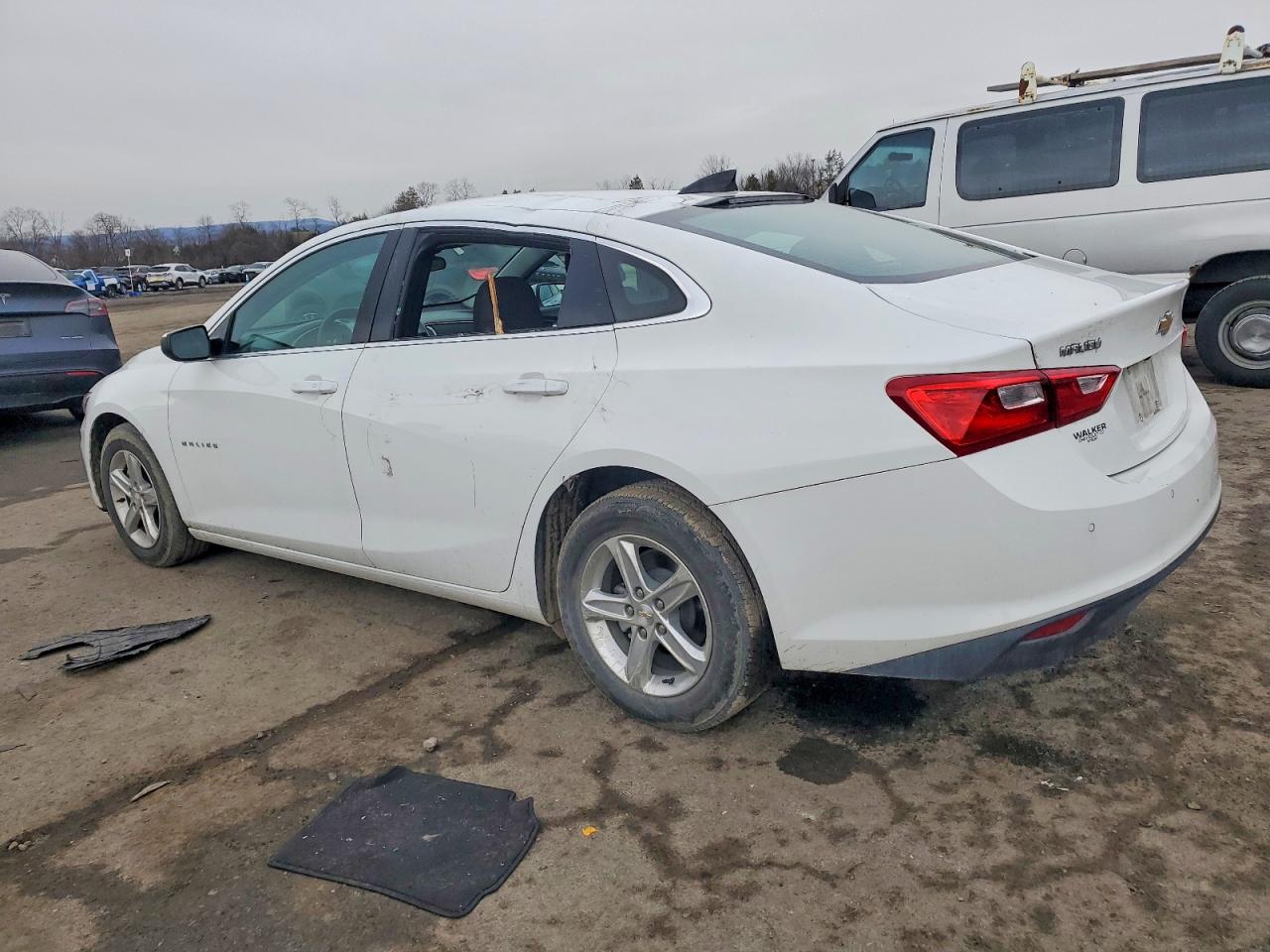 2024 CHEVROLET MALIBU LS photo 2
