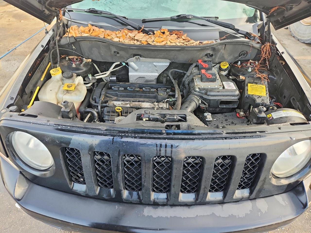 2012 JEEP PATRIOT LATITUDE photo 12