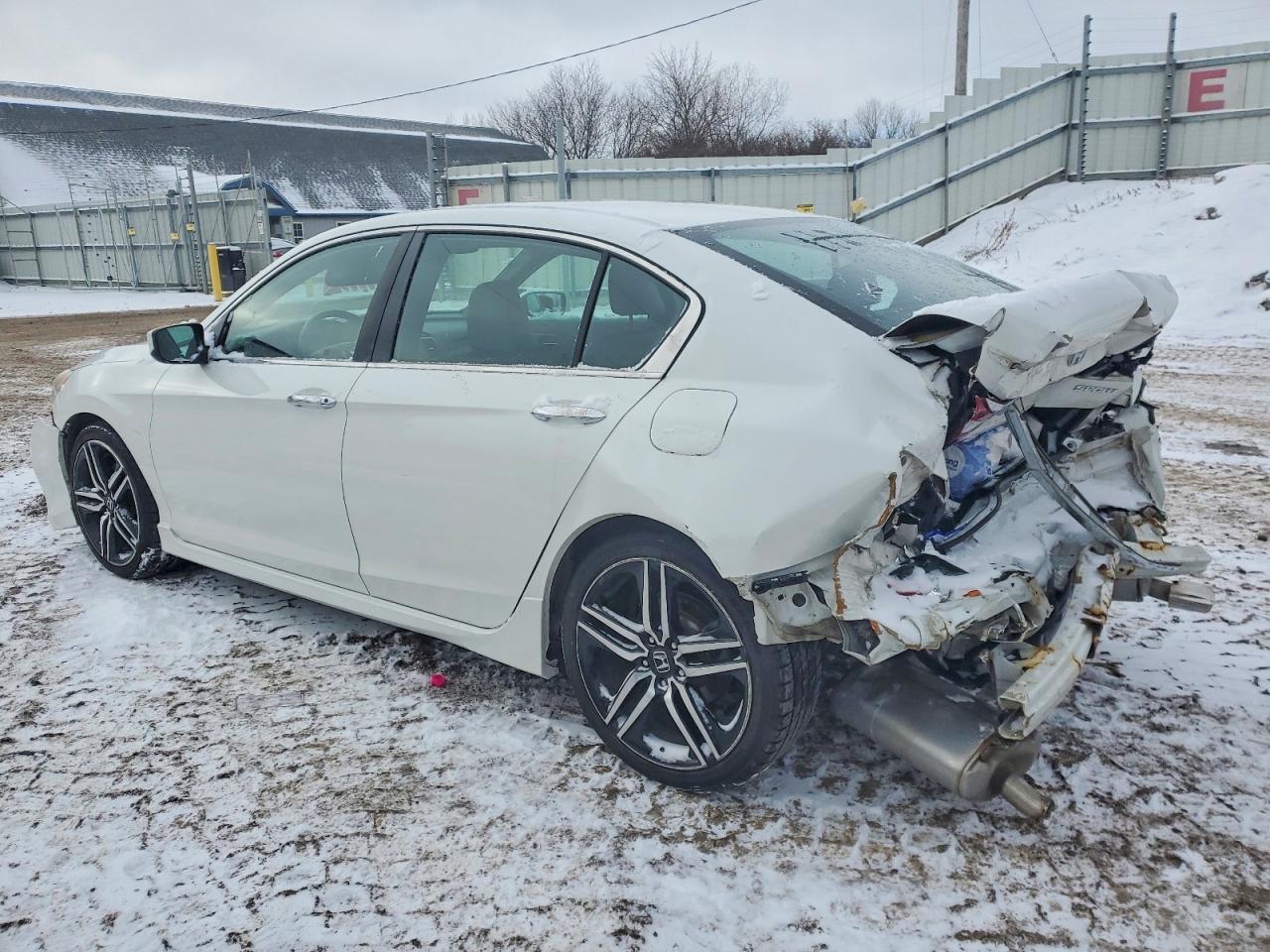 2017 HONDA ACCORD SPORT photo 2