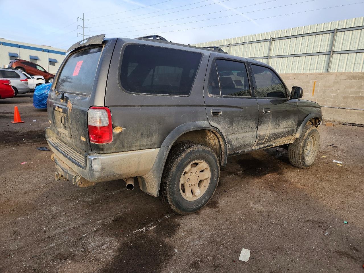 1997 TOYOTA 4RUNNER SR5 photo 3