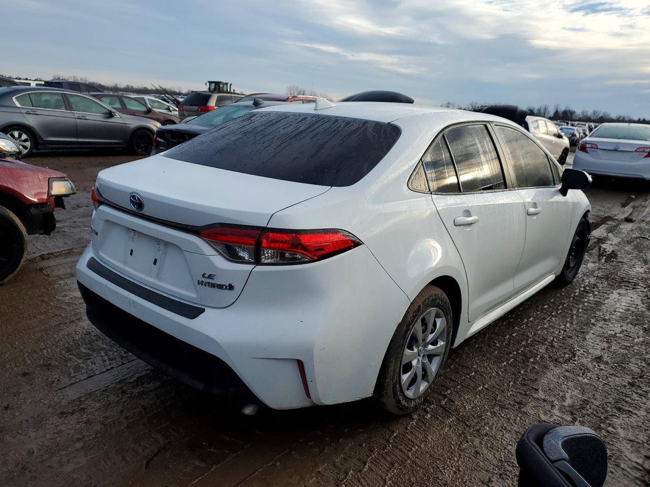 2023 TOYOTA COROLLA LE photo 3
