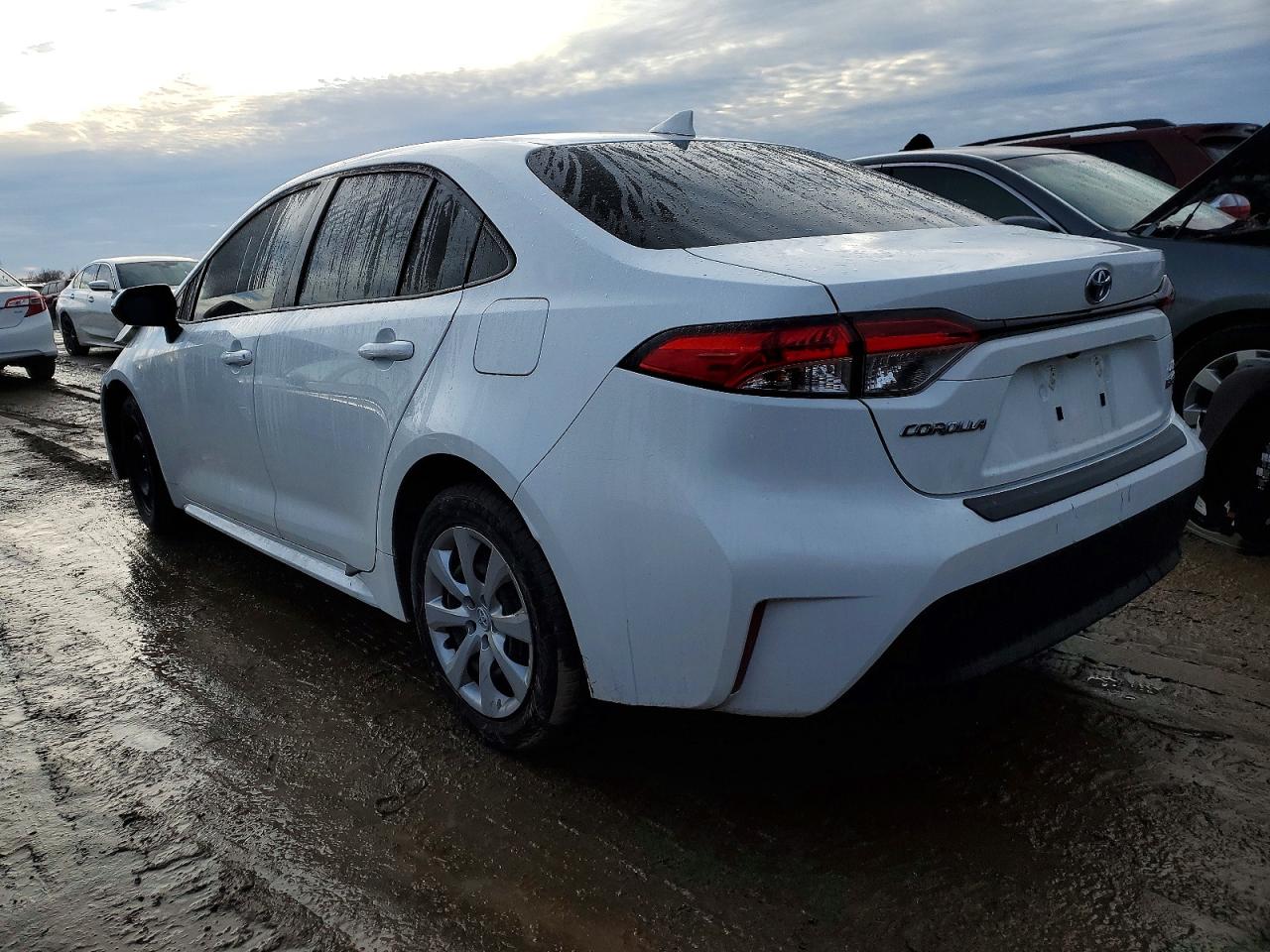 2023 TOYOTA COROLLA LE photo 2