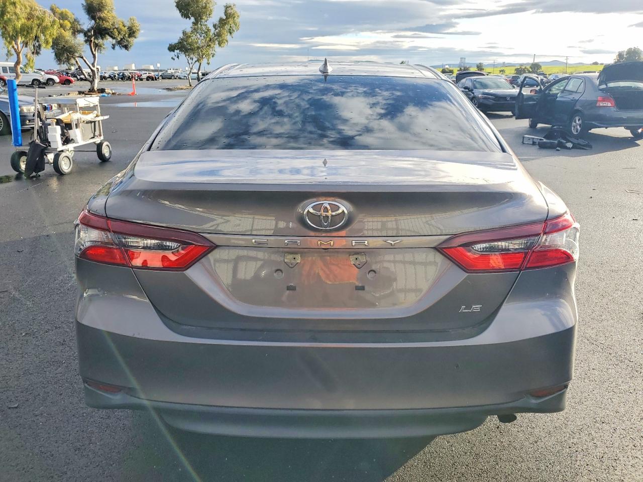 2023 TOYOTA CAMRY LE photo 6