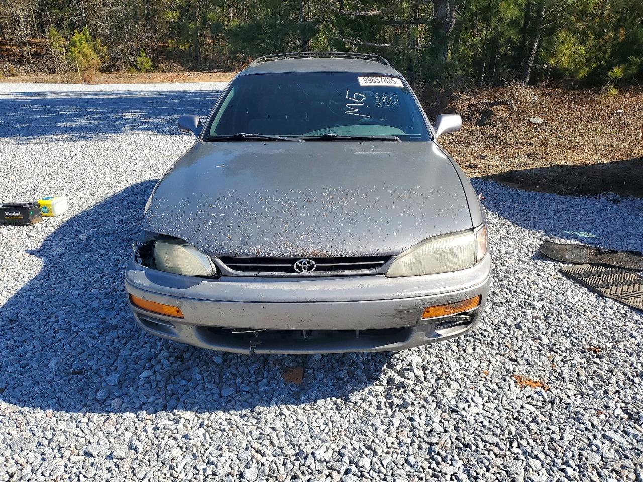 1996 TOYOTA CAMRY LE photo 5