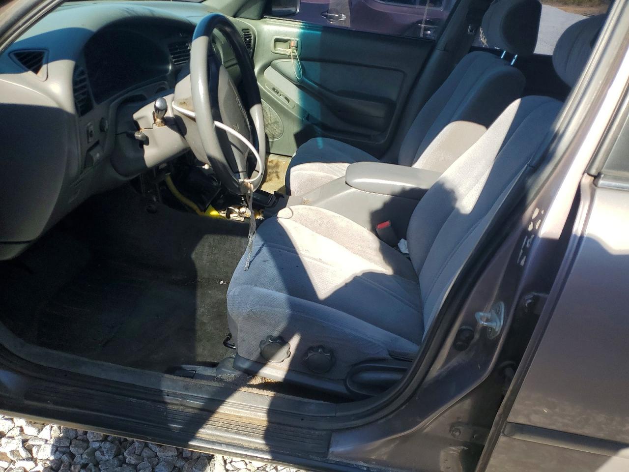 1996 TOYOTA CAMRY LE photo 7