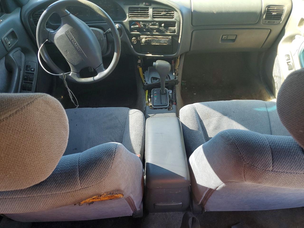 1996 TOYOTA CAMRY LE photo 8
