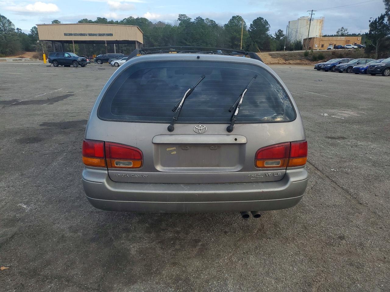 1996 TOYOTA CAMRY LE photo 6