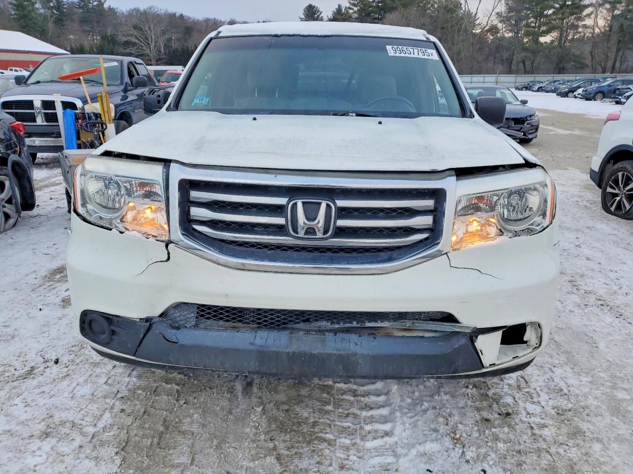 2015 HONDA PILOT LX photo 5