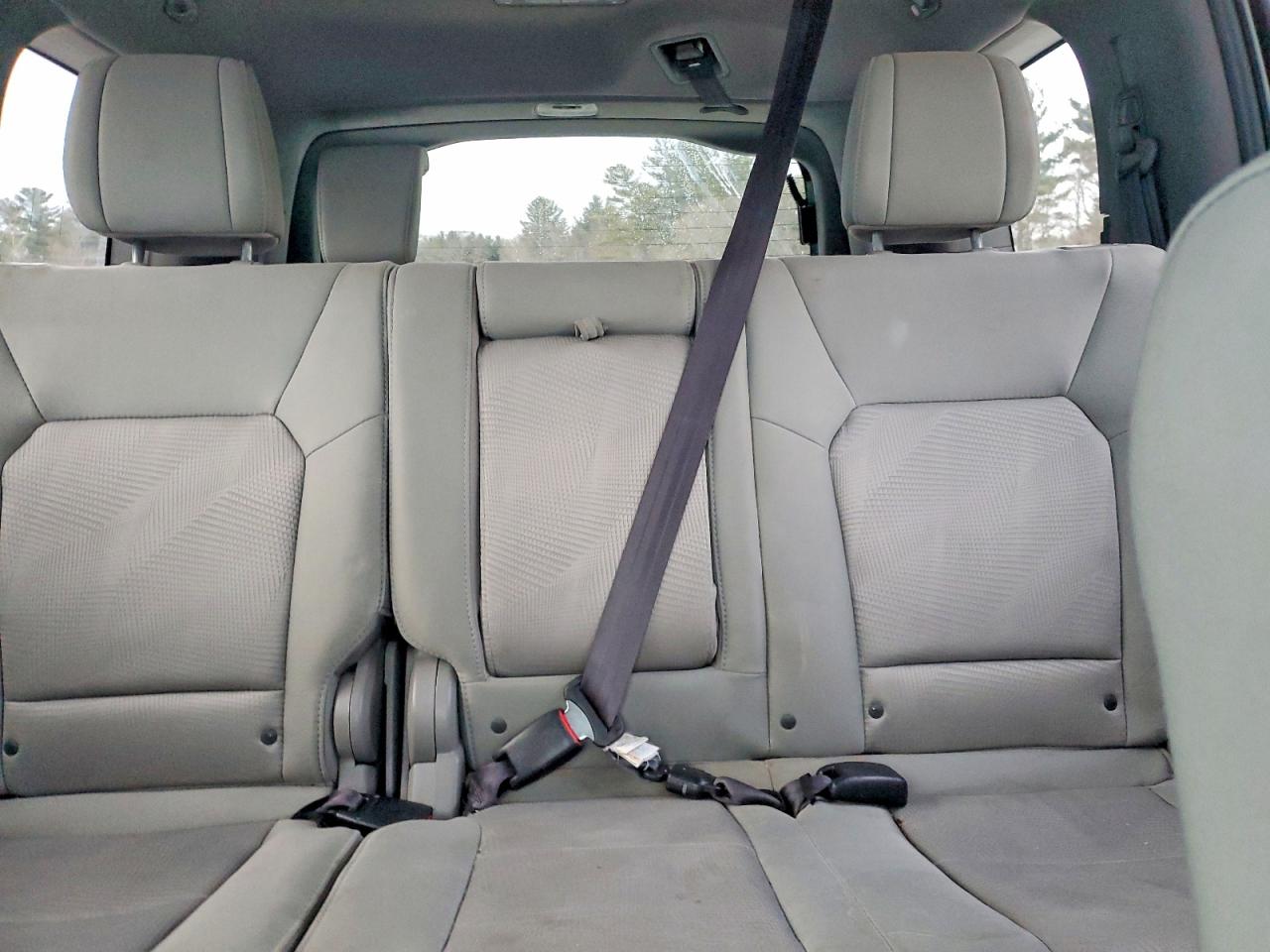 2015 HONDA PILOT LX photo 10