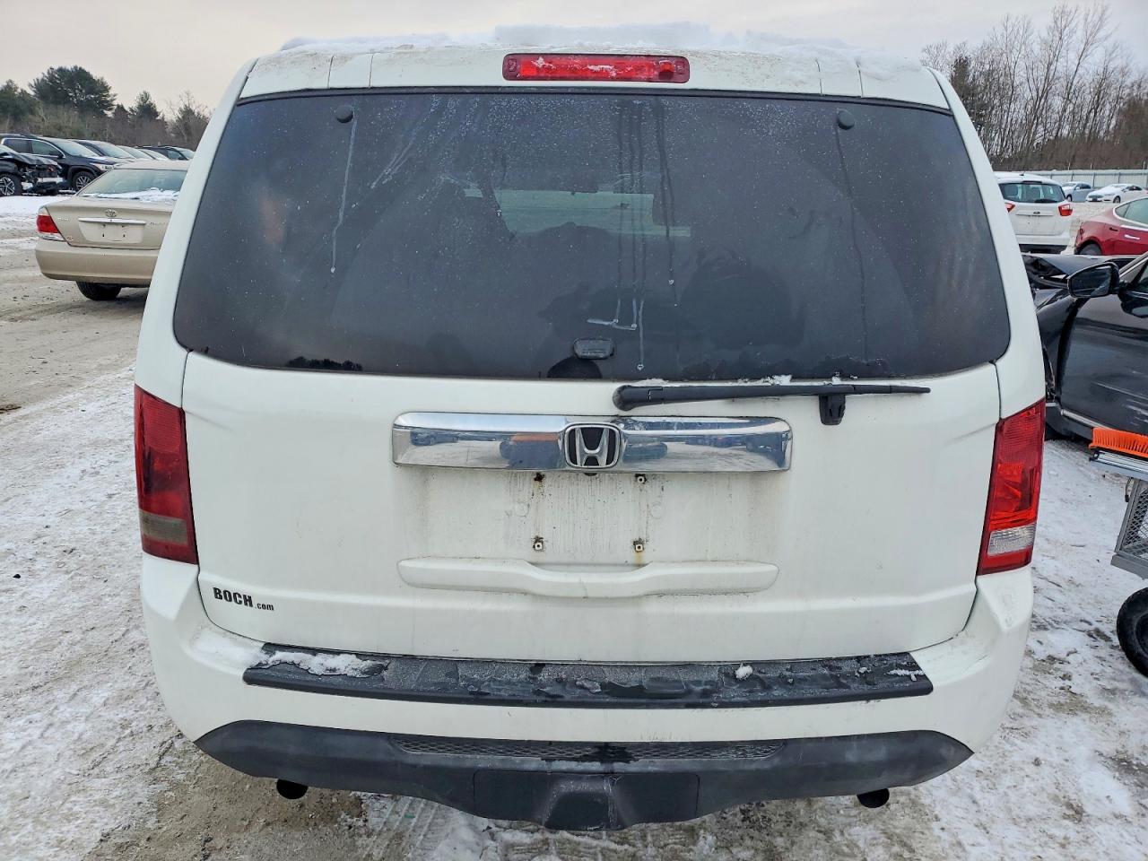 2015 HONDA PILOT LX photo 6