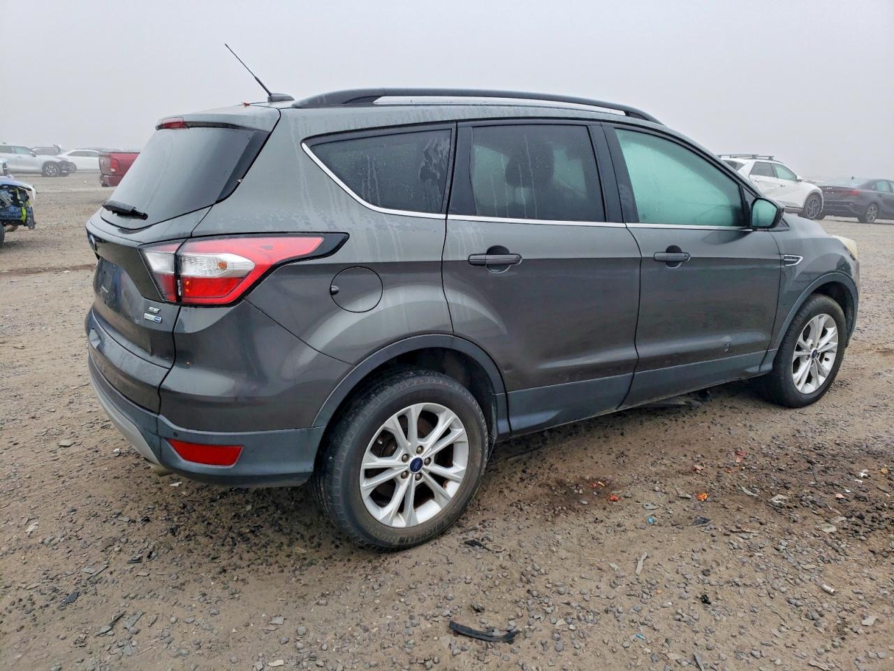 2017 FORD ESCAPE SE photo 3