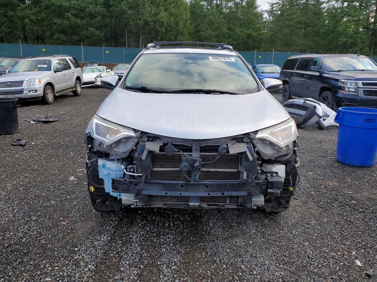 2016 TOYOTA RAV4 HV XLE photo 5