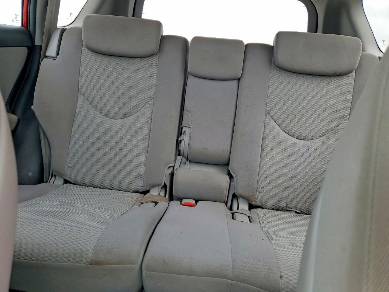 2011 TOYOTA RAV4 photo 10