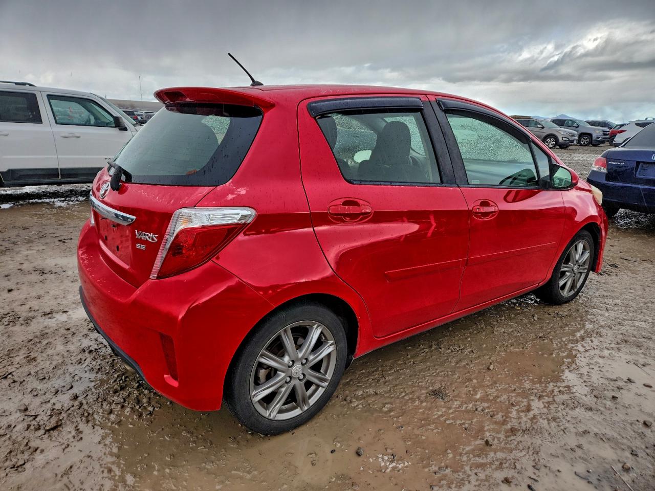 2012 TOYOTA YARIS photo 3