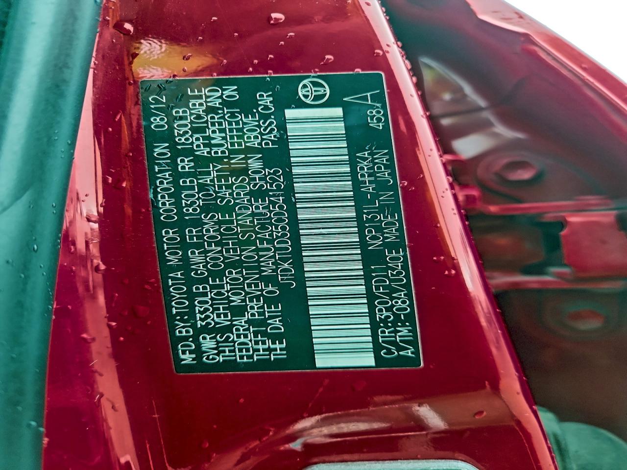 2012 TOYOTA YARIS photo 12
