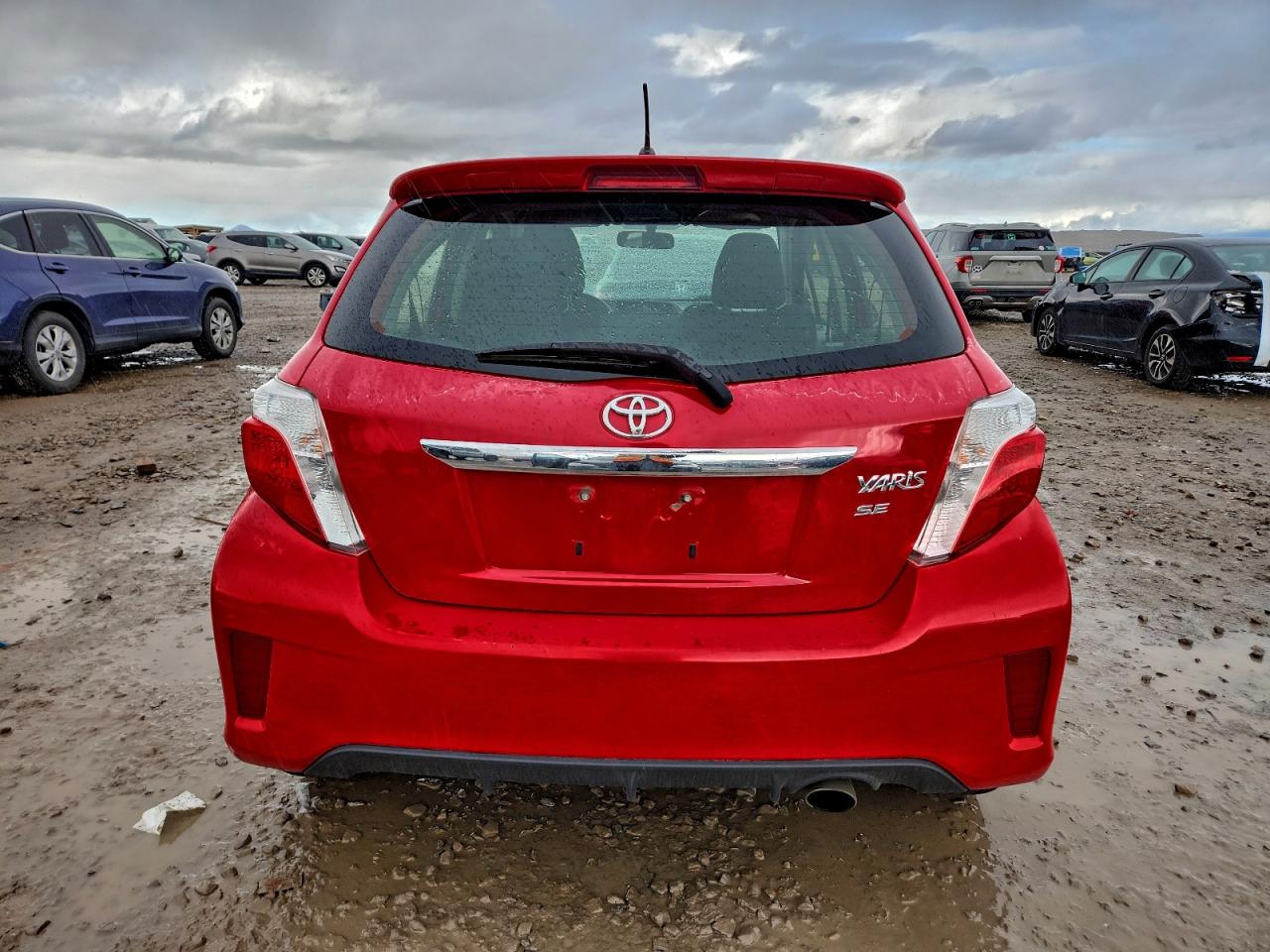 2012 TOYOTA YARIS photo 6