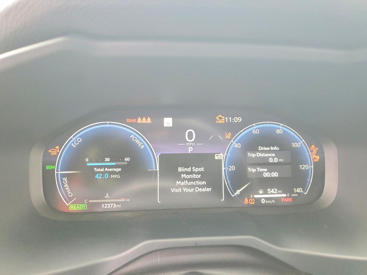 2025 TOYOTA RAV4 XSE photo 9