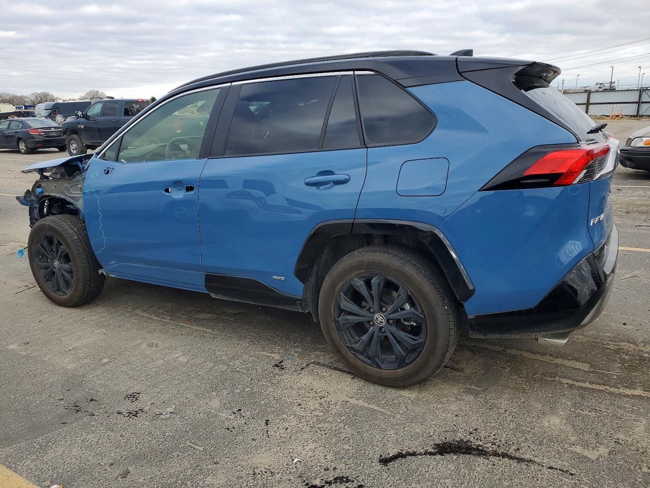 2025 TOYOTA RAV4 XSE photo 2