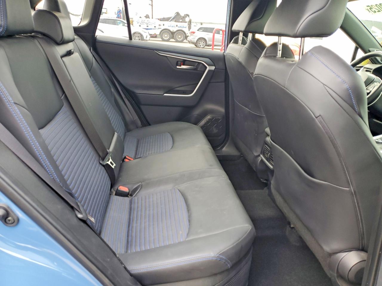 2025 TOYOTA RAV4 XSE photo 11