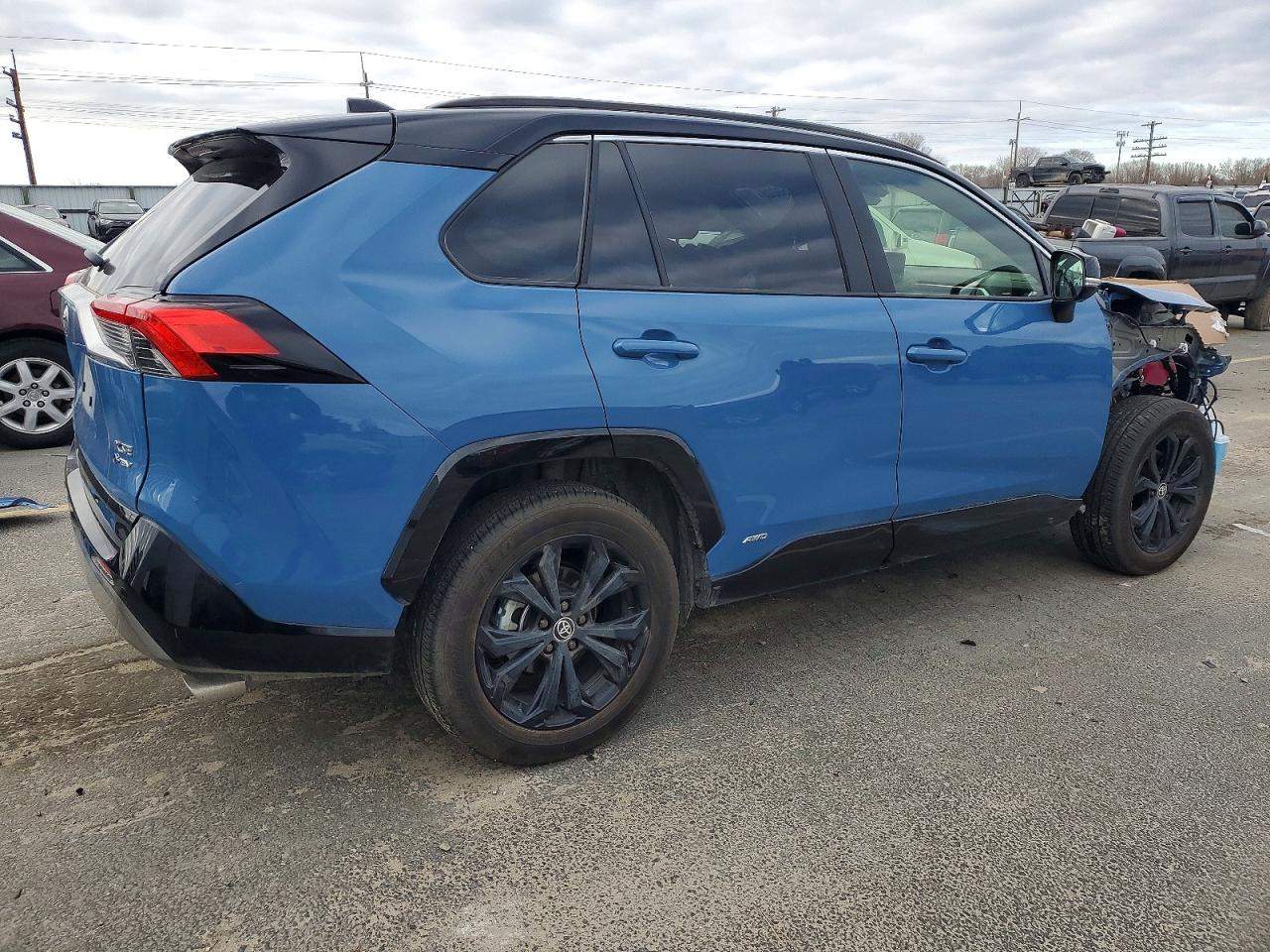 2025 TOYOTA RAV4 XSE photo 3