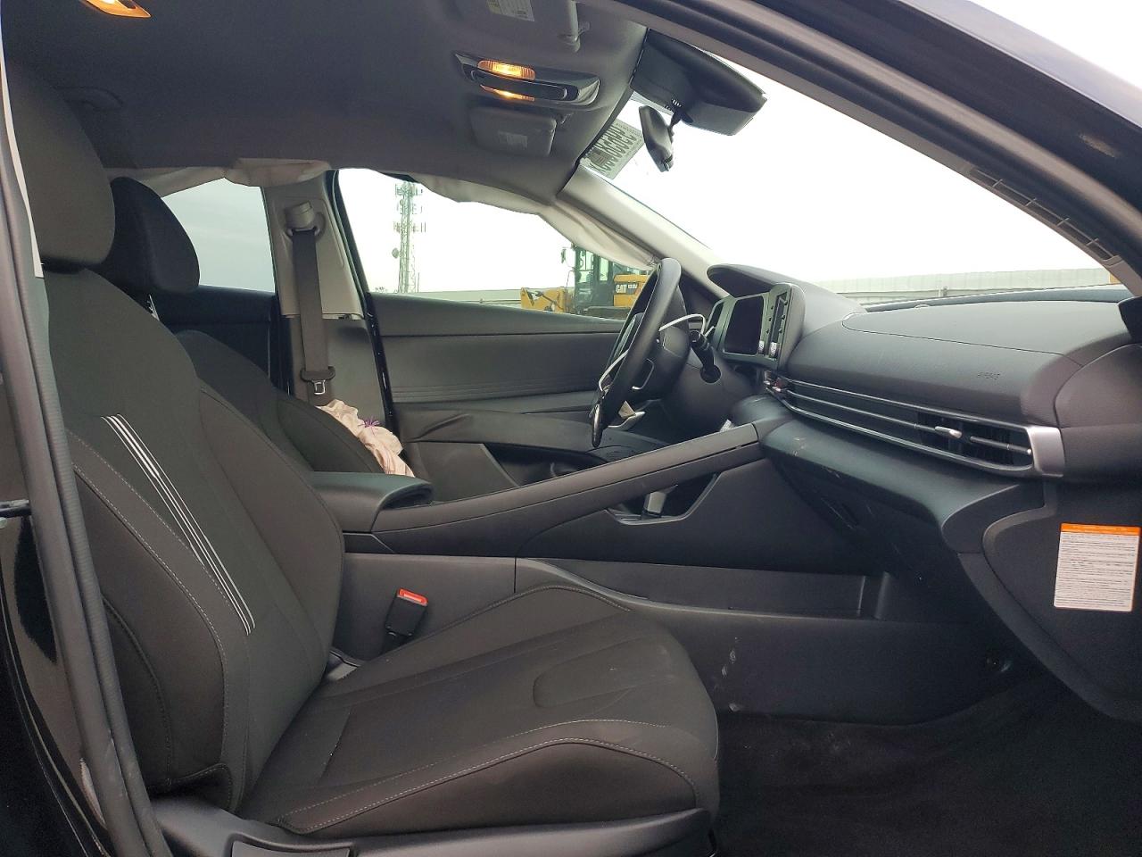 2025 HYUNDAI ELANTRA BLUE photo 7